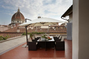 Penthouse with big terrace Duomo view